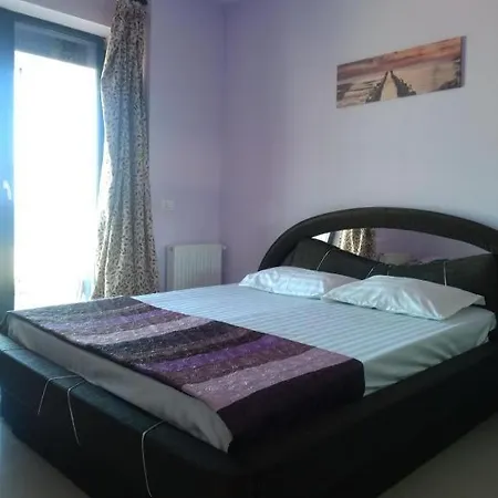 Blue Sunrise Apartment Mamaia