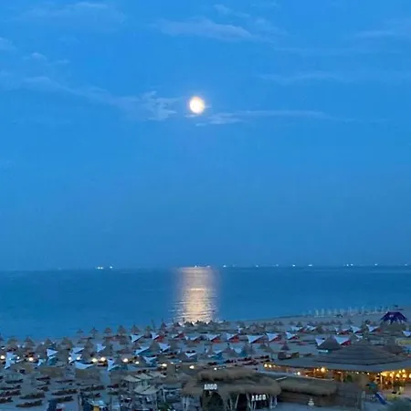 Blue Sunrise Apartment